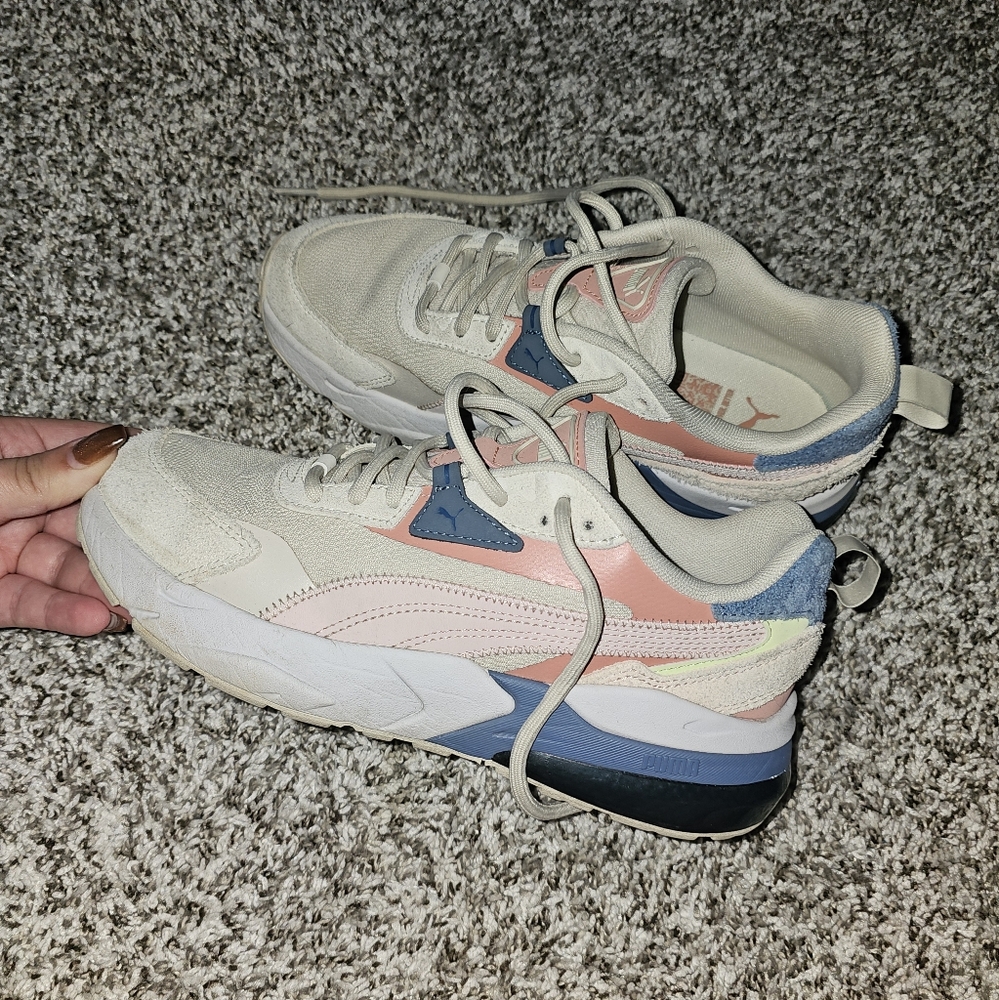 PUMA SNEAKERS